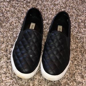 Steve Madden slip ons